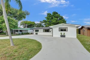 1511 NW 87th Way, Pembroke Pines, FL 33024 Sold 10/17/24