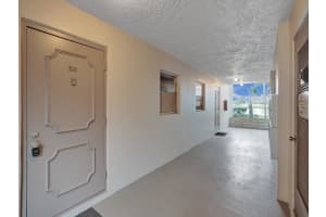 9235 Lagoon Pl 104, Davie, FL 33324 Sold 12/23/24