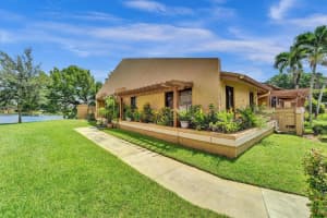 806 NW 79th Ter 806, Plantation, FL 33324 Sold 09/12/24