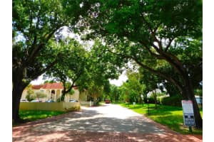 128 S Cypress Rd 827, Pompano Beach
