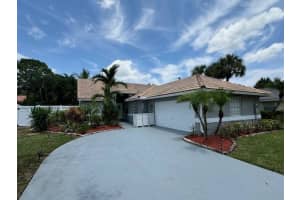 3733 S Lancewood Pl, Delray Beach, FL 33445 Sold 09/25/24