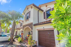 5492 NW 27th Ct 5492, Margate, FL 33063 Sold 09/30/24