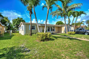 3156 NW 40th Ct, Lauderdale Lakes, FL 33309 Sold 09/20/24