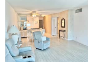 1423 E Hillsboro Blvd 418, Deerfield Beach, FL 33441 Sold 09/12/24