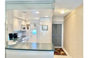 1423 E Hillsboro Blvd 418, Deerfield Beach, FL 33441 Sold 09/12/24