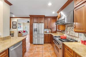 925 SW 21st Street, Fort Lauderdale, FL 33315 Sold 01/24/25