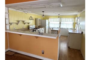 8570 SW 21 St, Davie, FL 33324 Sold 09/12/24