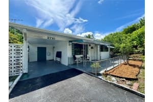 2710 NE 9th Ave, Pompano Beach, FL 33064 Sold 09/23/24