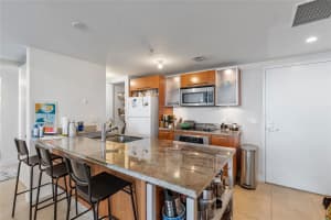 185 SW 7th St 3409, Miami, FL 33130 Sold 11/12/24