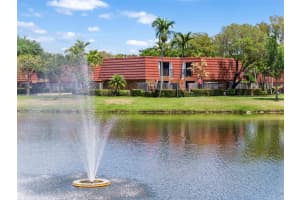 9952 NW 6th Pl, Plantation, FL 33324 Sold 09/09/24