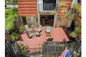 9952 NW 6th Pl, Plantation, FL 33324 Sold 09/09/24