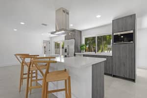 791 W Plantation Cir, Plantation, FL 33324 Sold 12/13/24