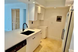 1717 N Bayshore Dr 3652, Miami, FL 33132 Sold 10/15/24