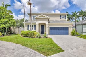 130 NE 28th Ter, Homestead, FL 33033 Sold 02/03/25
