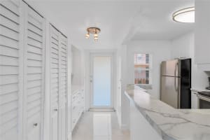 2841 Somerset Dr 311, Lauderdale Lakes, FL 33311 Sold 09/19/24