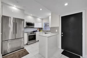 200 Jacaranda Country Club Dr 2c, Fort Lauderdale, FL 33324 Sold 10/01/24