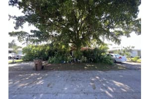 739 SE 11th Avenue, Deerfield Beach, FL 33441 Sold 10/04/24