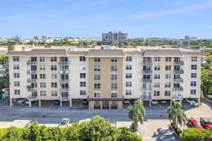 1050 SE 15th St 200, Fort Lauderdale, FL 33316 Sold 01/02/25