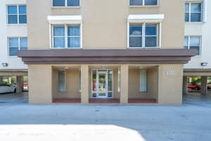 1050 SE 15th St 200, Fort Lauderdale, FL 33316 Sold 01/02/25