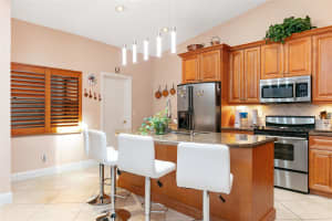 702 Deer Creek North Shore Dr 702, Deerfield Beach, FL 33442 Sold 08/29/24