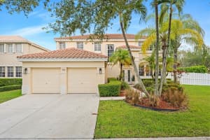 700 Heritage Way, Weston, FL 33326 Sold 10/09/24