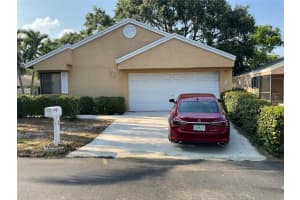 1 W Chesterfield Dr, Boynton Beach, FL 33426 Sold 11/04/24