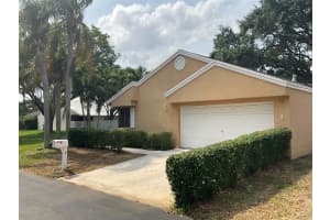 1 W Chesterfield Dr, Boynton Beach, FL 33426 Sold 11/04/24