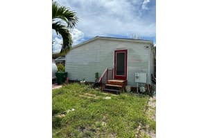 8570 SW 23rd Pl, Davie, FL 33324 Sold 09/04/24