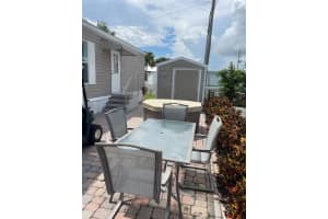 8517 SW 16th St, Davie, FL 33324 Sold 10/04/24