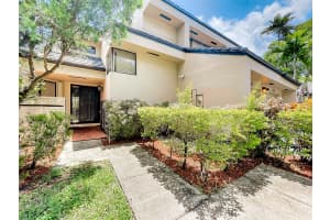 9309 Chelsea Dr S, Plantation, FL 33324 Sold 12/13/24