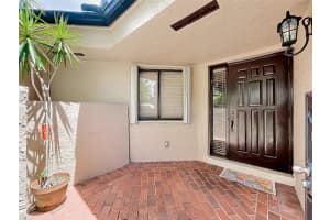9309 Chelsea Dr S, Plantation, FL 33324 Sold 12/13/24