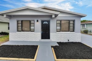959 W 4th St, Riviera Beach, FL 33404 Sold 09/12/24