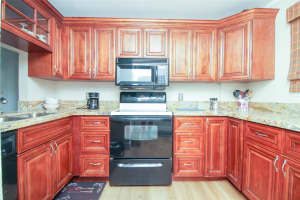 103 Royal Park Dr 1G, Oakland Park, FL 33309 Sold 12/02/24