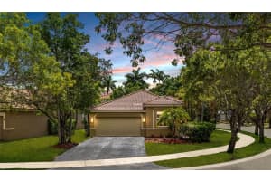 950 Bluewood Ter, Weston, FL 33327 Sold 02/05/25