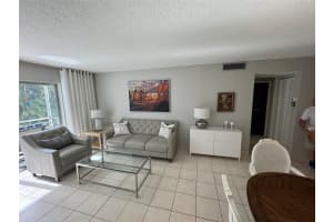 500 NE 14th Ave 206, Hallandale Beach, FL 33009 Sold 10/04/24