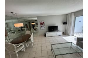 500 NE 14th Ave 206, Hallandale Beach, FL 33009 Sold 10/04/24