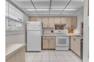 103 ROYAL PARK DR 2D, Oakland Park, FL 33309 Sold 11/14/24