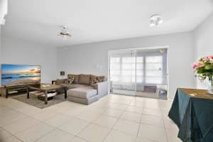 335 W Laurel Dr 3M, Margate, FL 33063 Sold 09/27/24