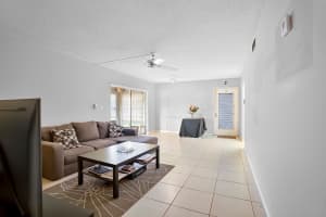 335 W Laurel Dr 3M, Margate, FL 33063 Sold 09/27/24