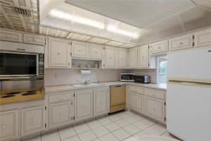 400 Diplomat Pkwy 403, Hallandale Beach, FL 33009 Sold 09/27/24