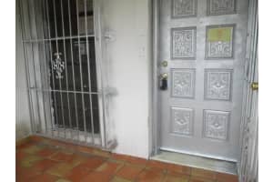 432 NW 32nd Ct, Miami, FL 33125 Sold 12/27/24