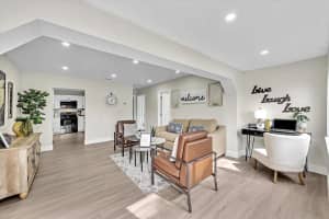 121 NW 53rd St, Oakland Park, FL 33309 Sold 09/20/24