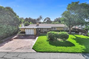 570 SE 2nd Ave, Pompano Beach, FL 33060 Sold 10/11/24
