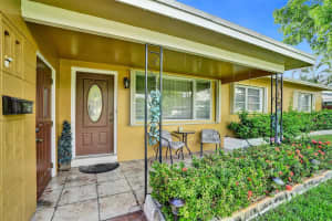 570 SE 2nd Ave, Pompano Beach, FL 33060 Sold 10/11/24