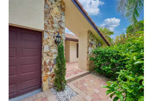 426 Deer Creek Woodlake Ln, Deerfield Beach, FL 33442 Sold 11/15/24