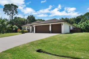 992 SW Haleyberry Ave, Port Saint Lucie, FL 34953 Sold 12/10/24