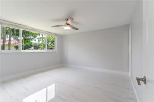 811 S Hollybrook Dr 109, Pembroke Pines, FL 33025 Sold 11/04/24