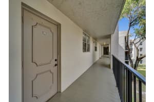 9420 Poinciana 309, Davie, FL 33324 Sold 11/15/24