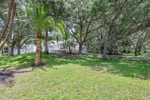 11301 SW 49th Place, Davie, FL 33330 Sold 10/25/24