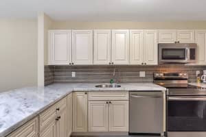 2731 NE 14th St Cswy 1020, Pompano Beach, FL 33062 Sold 11/08/24